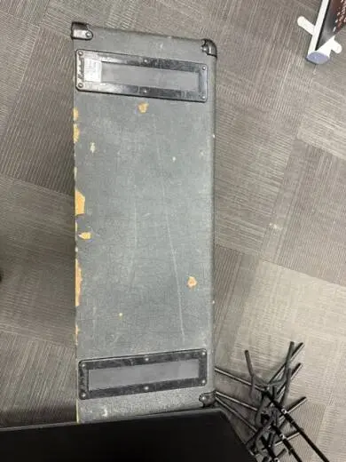 Marshall Black Back A Cab 2